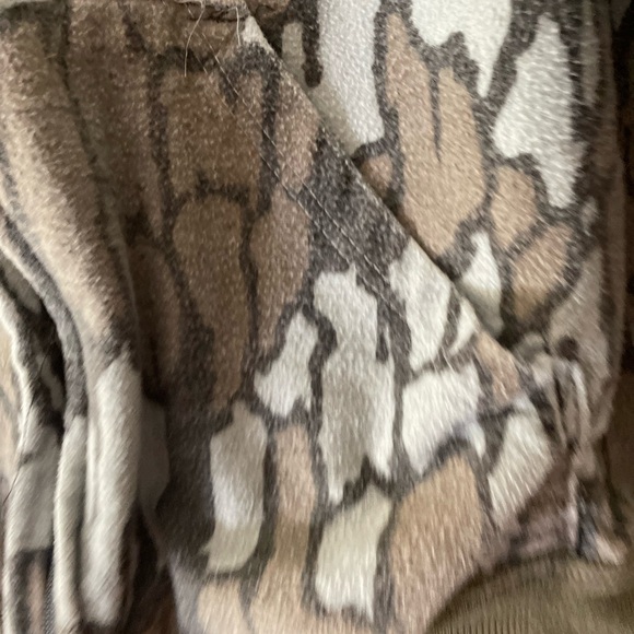 Tree bark camouflage hooded jacket - Picture 5 of 6